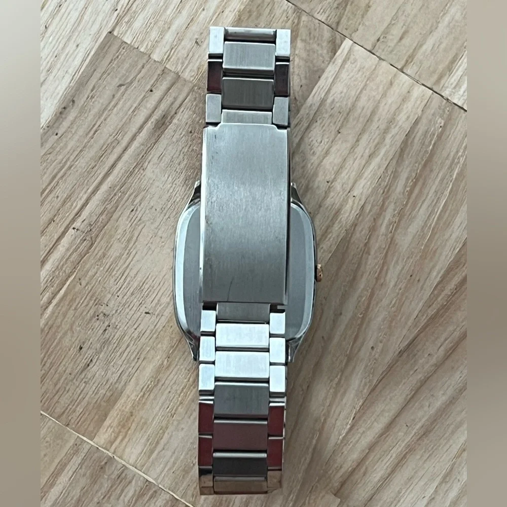 Seiko Gold Plated Rare Vintage Dress Watch White Dial Stainless Bracelet Date